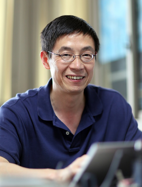 Professor Huang Daji (“One-hundred plus One-thousand plus Ten-thousand)