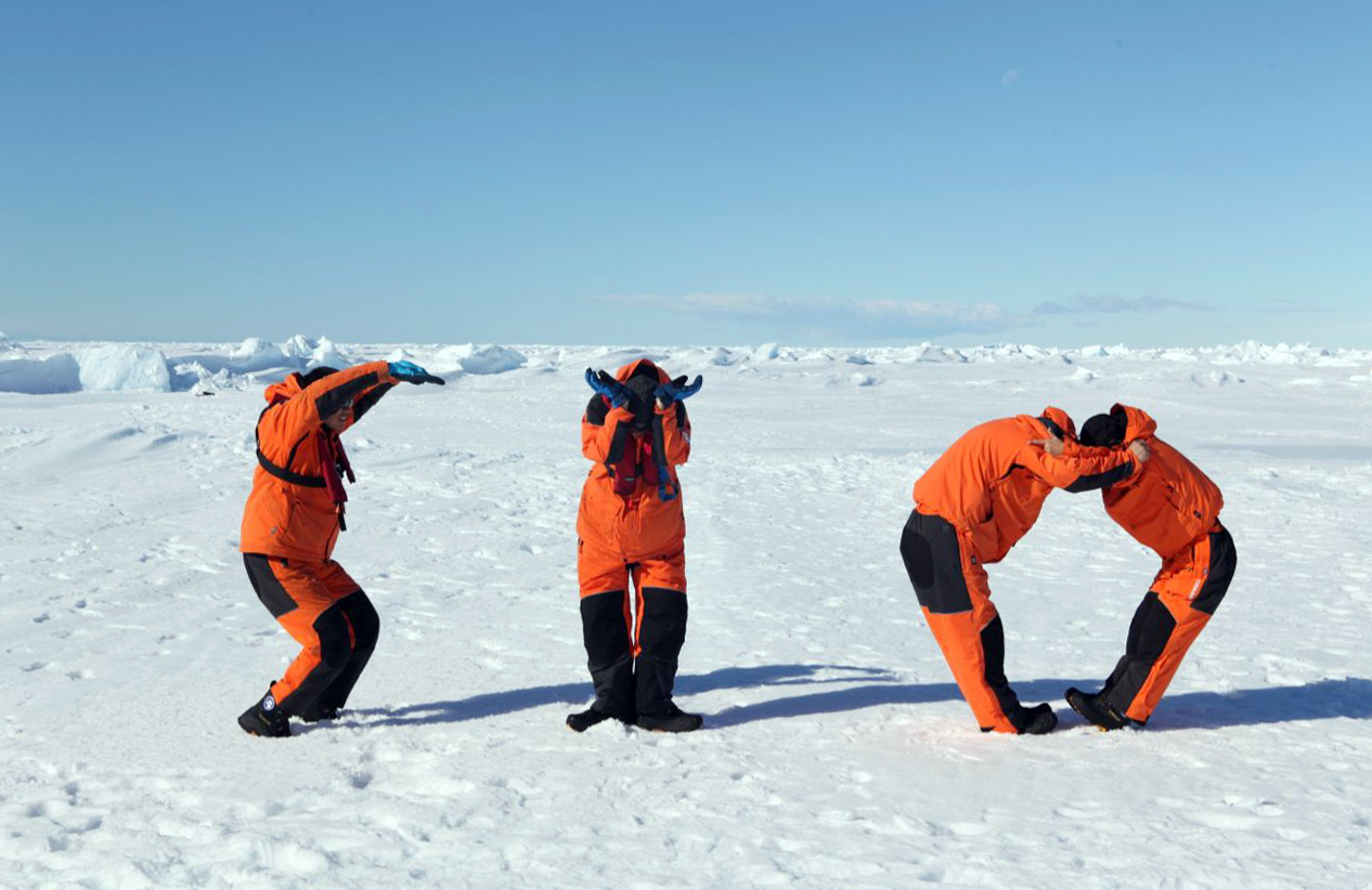 Expedition Team from Our Institute Starts Investigation into the Waters and Ocean of Antarctic Penin