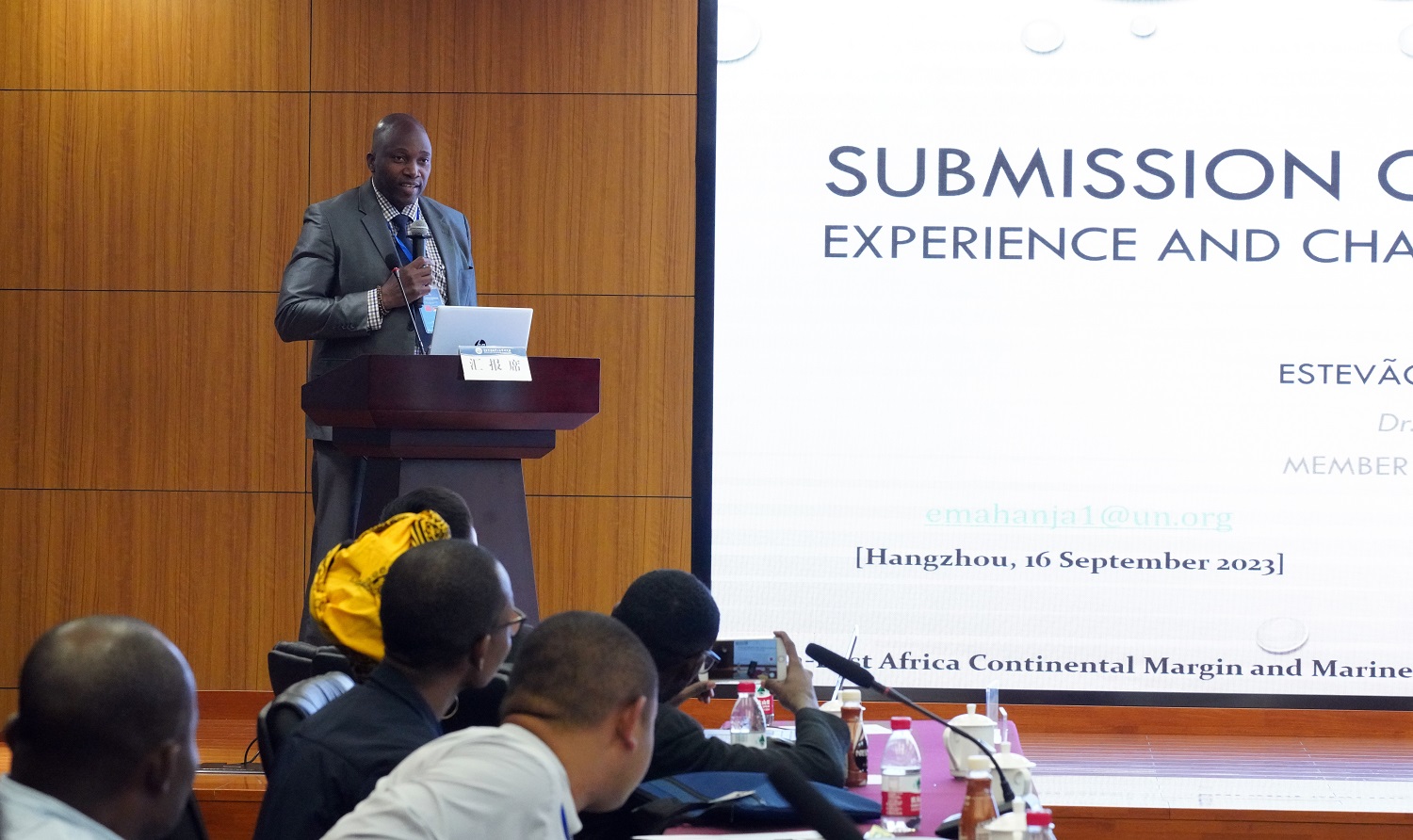 The SIO conducted the training on data processing for the China-Madagascar-Mozambique international cooperation voyage